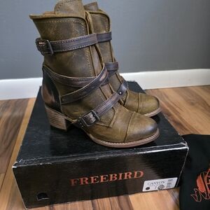 Freebird Canyon Boote Olive NIB Size 7